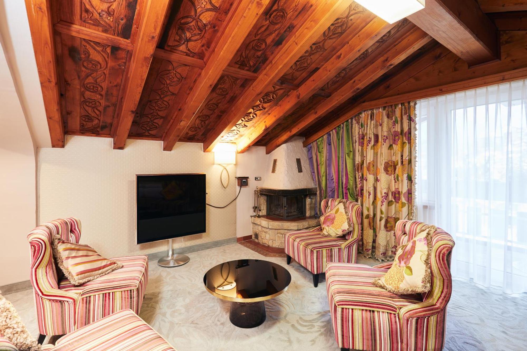 Luxury Suite,1671870068:JPEG